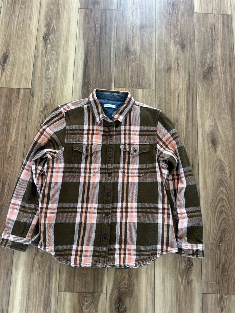 Outerknown women’s the blanket shirt size M/L